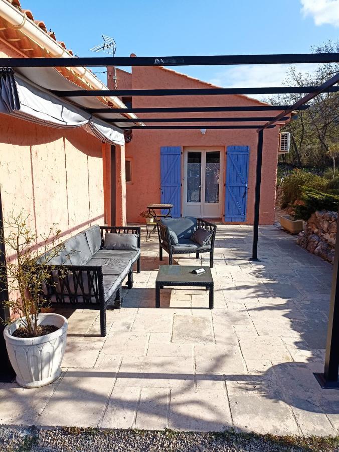 איגוינס " Le Chabassole " Chambres D'Hotes - Gorges Du Verdon מראה חיצוני תמונה