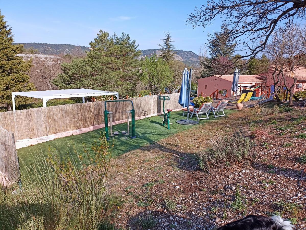 איגוינס " Le Chabassole " Chambres D'Hotes - Gorges Du Verdon מראה חיצוני תמונה